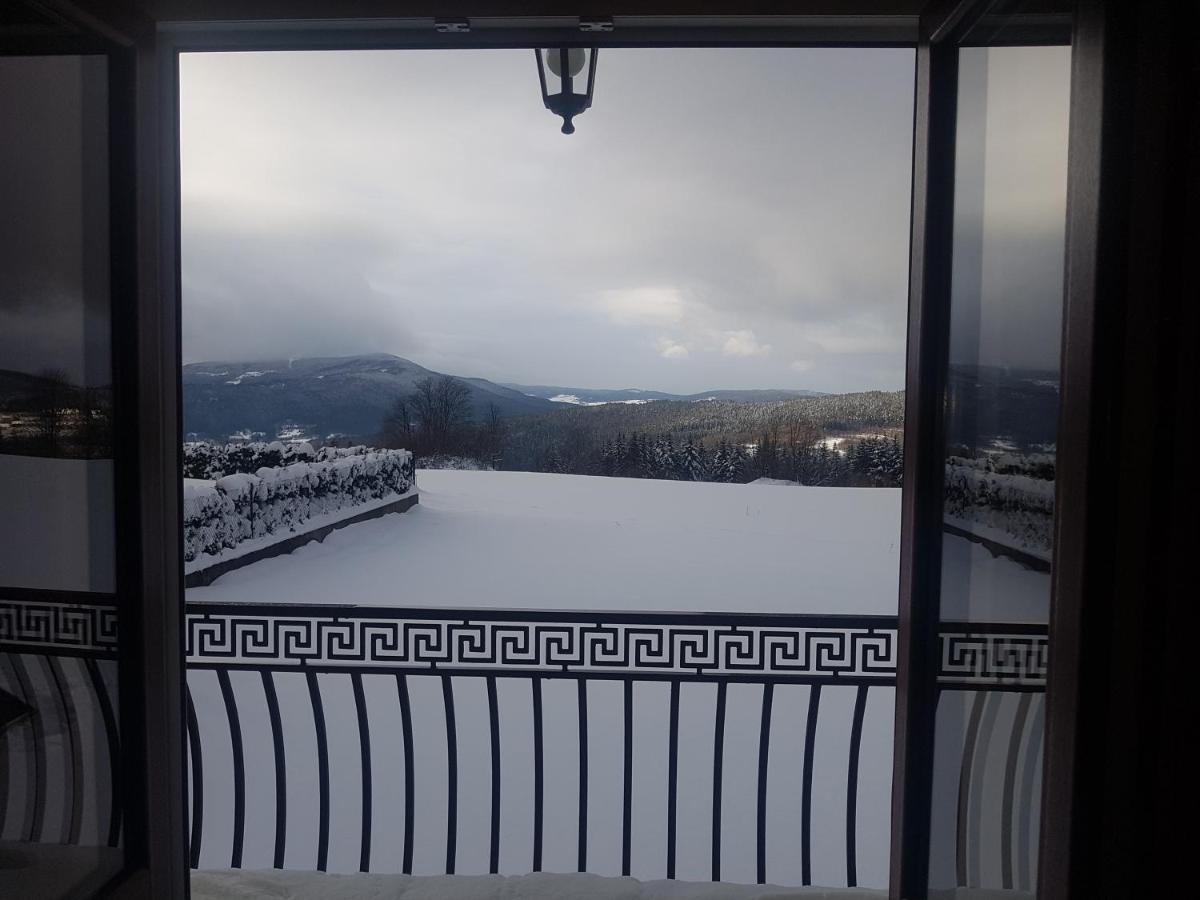 Вилла Gniewnik Pcim Экстерьер фото